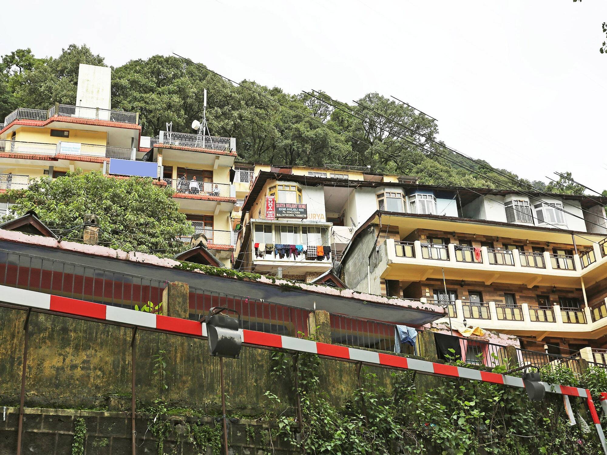 Hotel Oyo 16561 Surya 2*